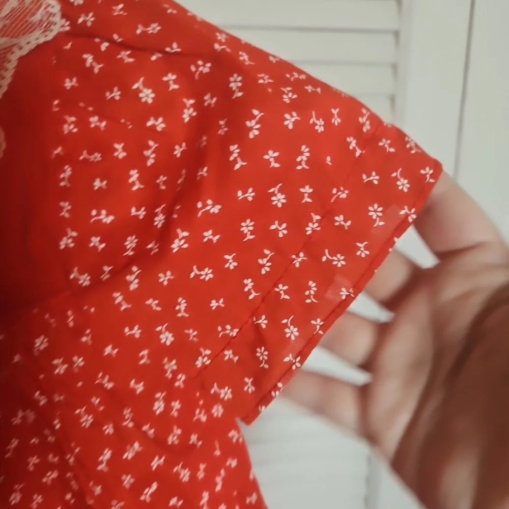 Sears this red